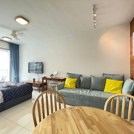 Teega Suites Seaview By Vdo Homestay 努沙再也 外观 照片