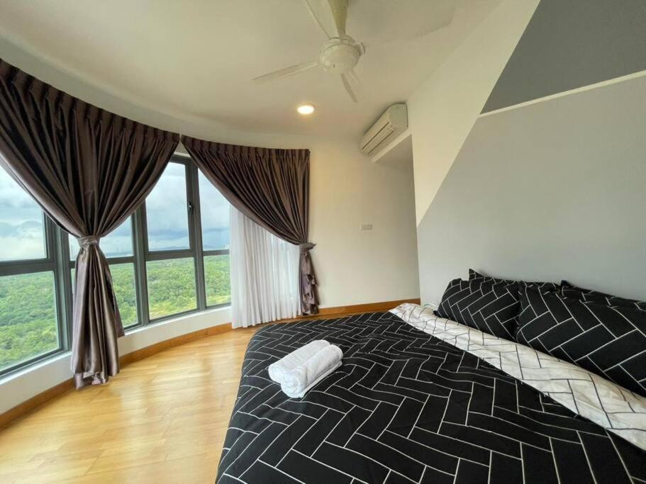 Teega Suites Seaview By Vdo Homestay 努沙再也 外观 照片