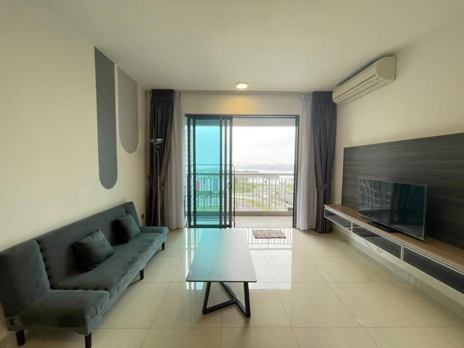 Teega Suites Seaview By Vdo Homestay 努沙再也 外观 照片
