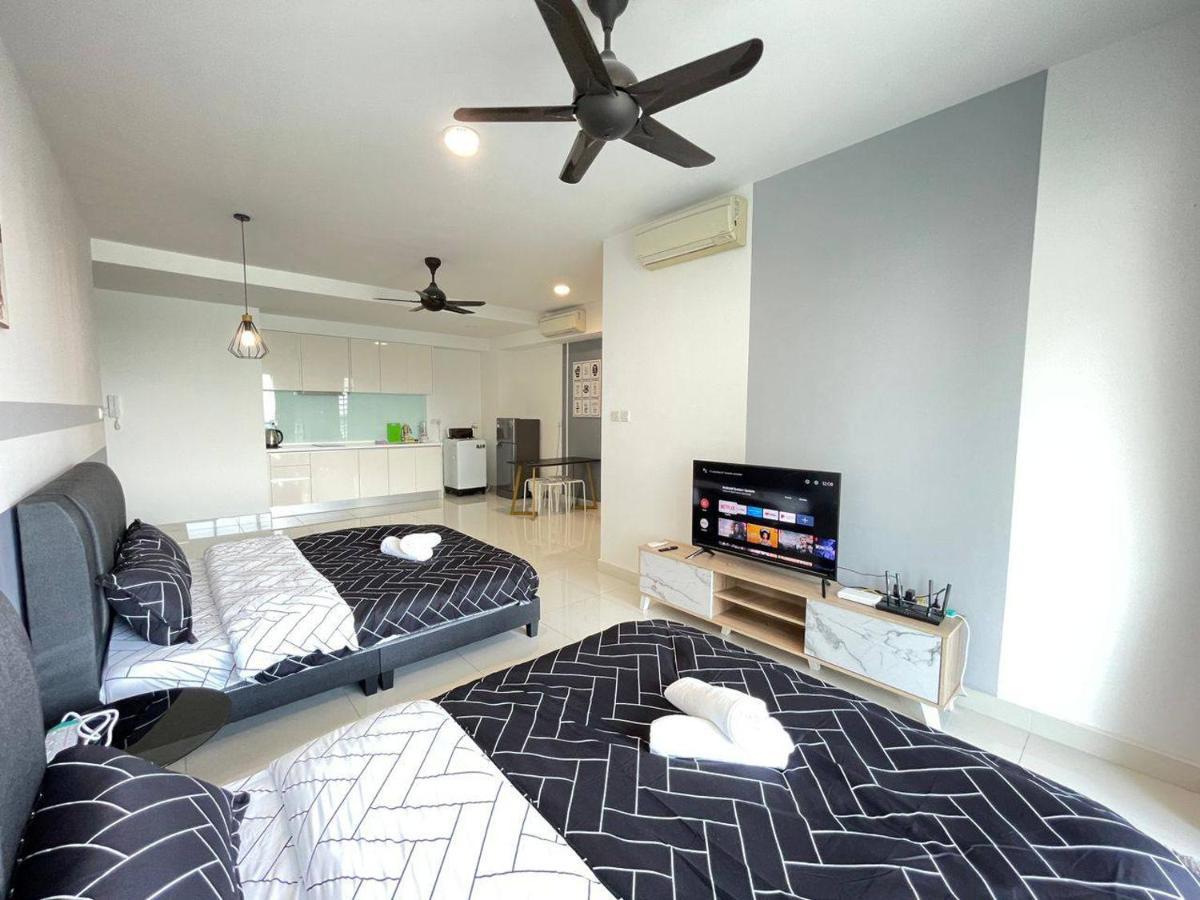 Teega Suites Seaview By Vdo Homestay 努沙再也 外观 照片